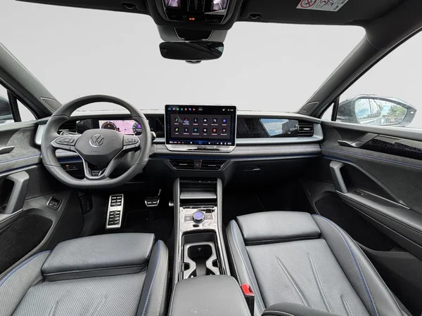 VOLKSWAGEN Tayron eHybrid (PHEV) (2026) — foto 2 van 24