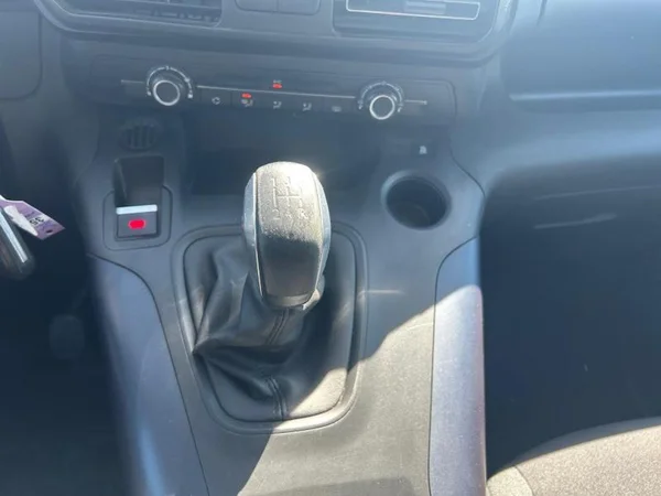 PEUGEOT Rifter Swb Dsl (2019) — foto 15 van 31