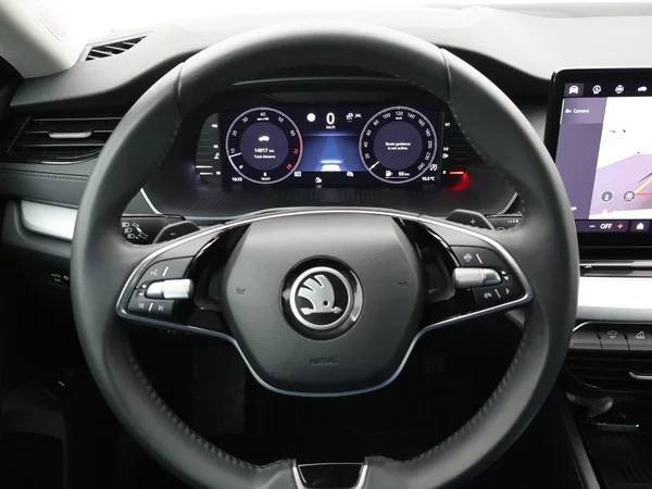 SKODA Octavia (2024) — foto 14 van 24