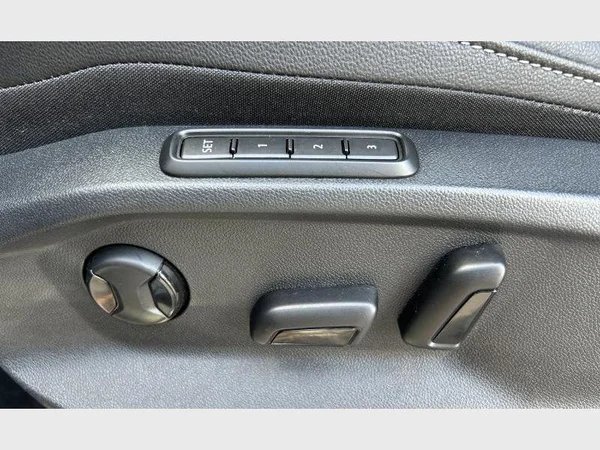 Volkswagen Tiguan (2021) — foto 25 van 35