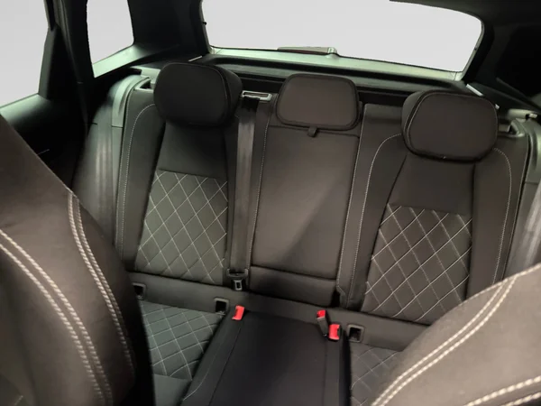 SKODA Karoq (2026) — foto 8 van 22