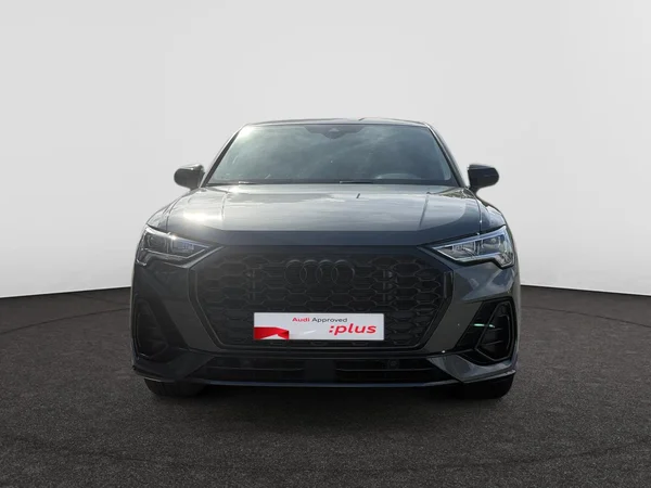 AUDI Q3 Sportback (2024) — foto 18 van 24