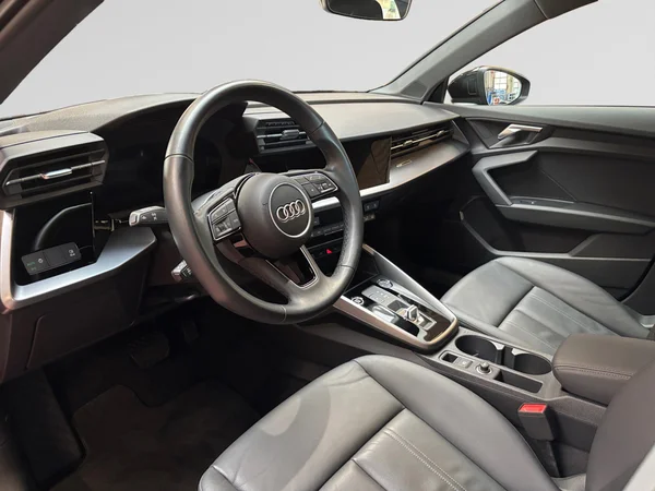 AUDI A3 Sportback (2024) — foto 2 van 20
