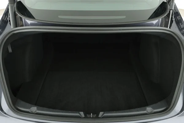 Tesla Model 3 (2022) — foto 8 van 16