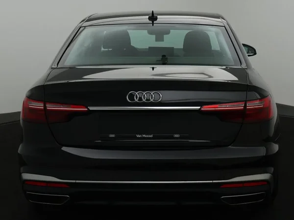Audi A4 (2022) — foto 24 van 28