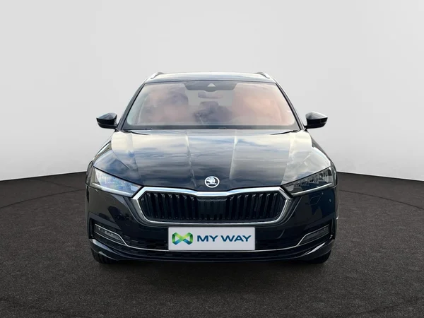 SKODA Octavia Combi (2024) — foto 9 van 20