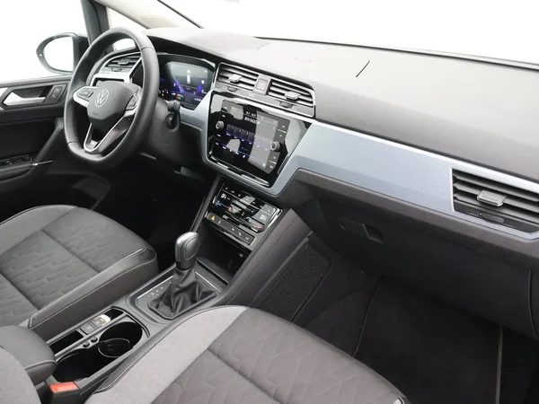 Volkswagen Touran (2025) — foto 23 van 29