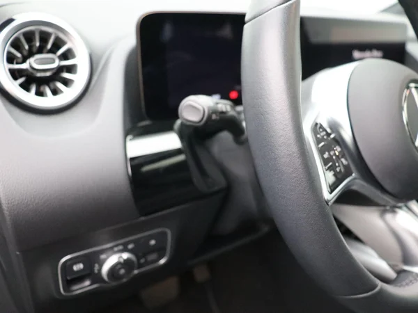 Mercedes-Benz EQA (2025) — foto 26 van 26