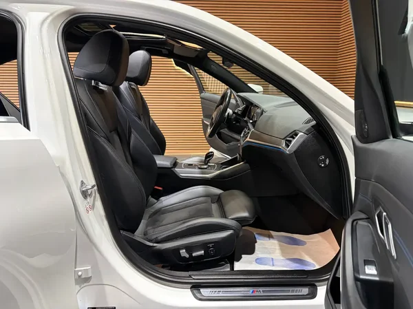 Bmw 330 (2020) — foto 21 van 36