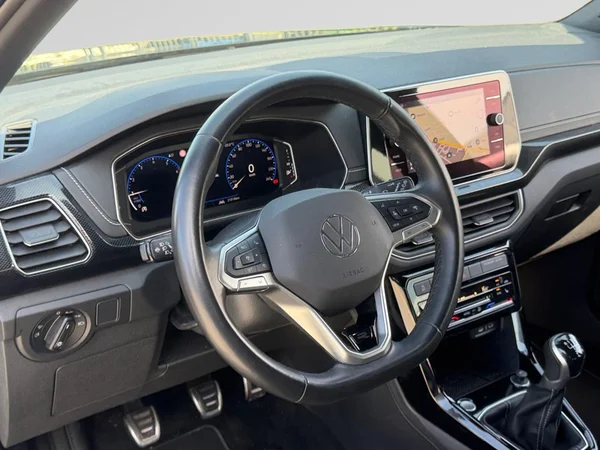 VOLKSWAGEN T-Cross (2025) — foto 2 van 21
