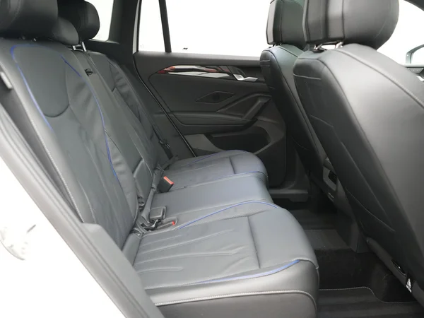 VOLKSWAGEN Tiguan (2025) — foto 7 van 24