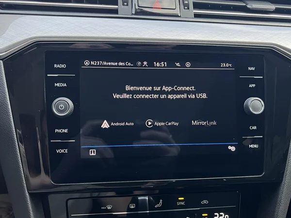 VOLKSWAGEN Passat SW (2022) — foto 20 van 21