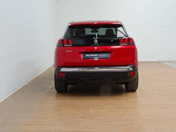 Peugeot 3008 (2018) — foto 2 van 24