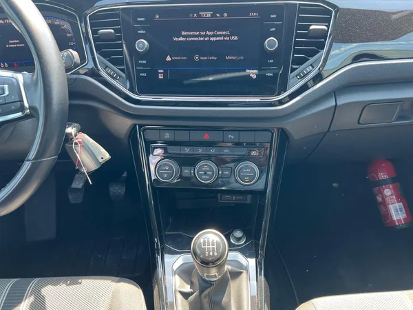 VOLKSWAGEN T-Roc (2022) — foto 18 van 18