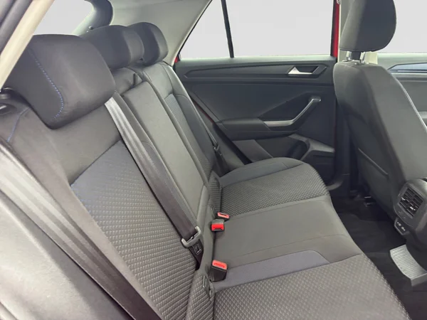 VOLKSWAGEN T-Roc (2020) — foto 6 van 16