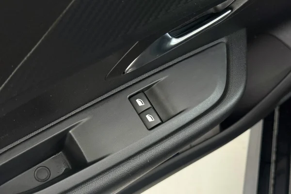 Peugeot 208 (2020) — foto 8 van 31