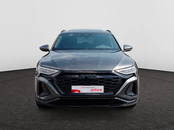 AUDI Q8 e-tron Sportback (2024) — foto 22 van 23