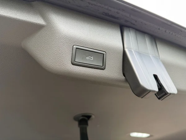 VOLKSWAGEN Multivan T7 Long eHybrid (PHEV) (2025) — foto 6 van 16