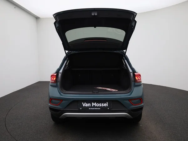 Volkswagen T-Roc (2023) — foto 5 van 42