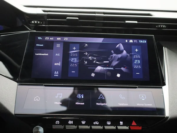 Peugeot 308 (2022) — foto 13 van 40