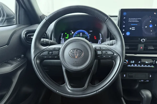 Toyota Yaris Cross Hybrid (HEV) (2025) — foto 2 van 18