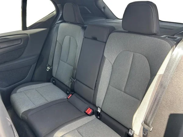 VOLVO XC40 (2024) — foto 4 van 31