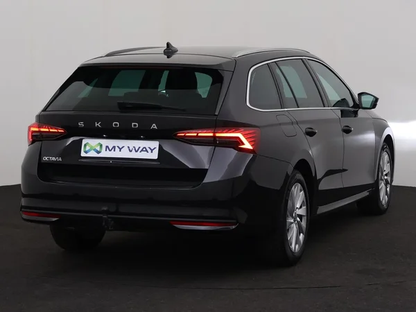 SKODA Octavia SW (2025) — foto 10 van 19