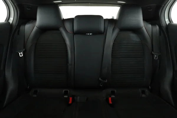 Mercedes-Benz GLA-Klasse (2017) — foto 6 van 16
