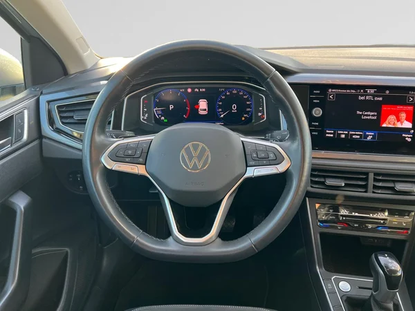 VOLKSWAGEN Polo (2022) — foto 16 van 18