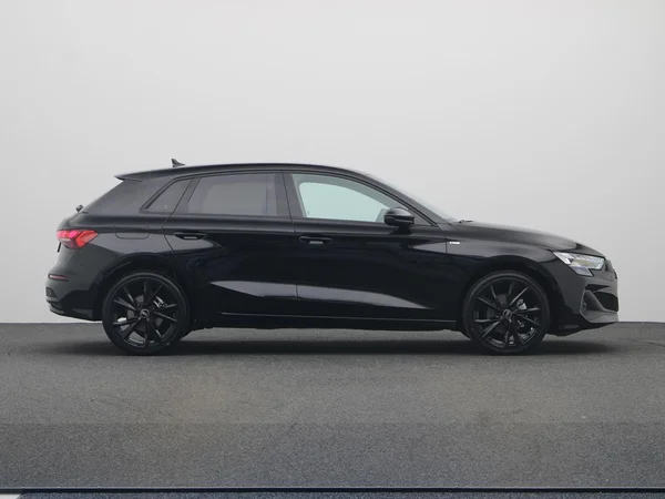 AUDI A3 Sportback (2025) — foto 19 van 21