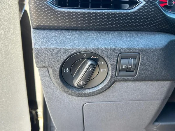 VOLKSWAGEN T-Cross (2020) — foto 21 van 31