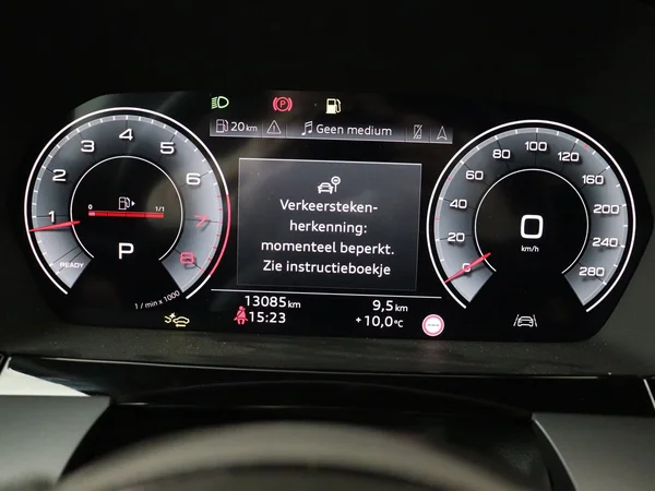 AUDI A3 Sportback (2025) — foto 6 van 18