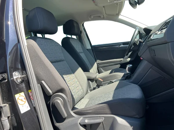 VOLKSWAGEN Tiguan (2023) — foto 14 van 24