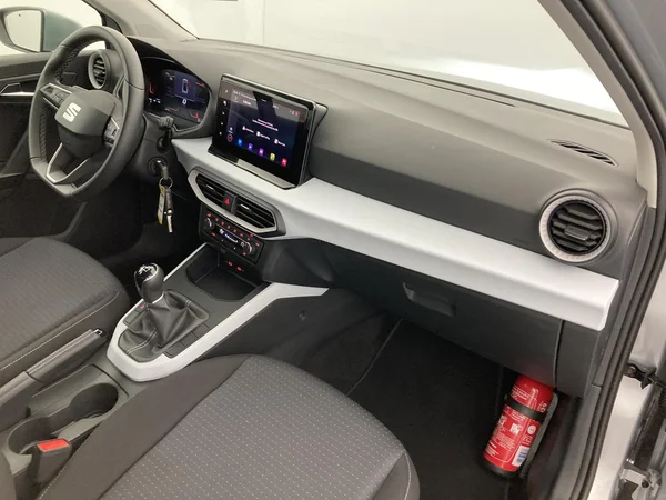 SEAT Arona (2023) — foto 8 van 36