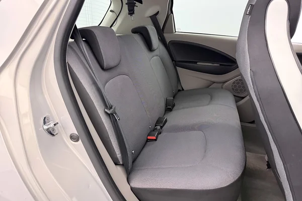 Renault Zoe (2017) — foto 5 van 47