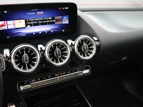 Mercedes-Benz EQA (2025) — foto 6 van 27