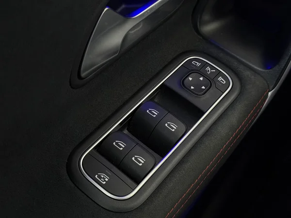 MERCEDES CLA 180 (2019) — foto 18 van 26