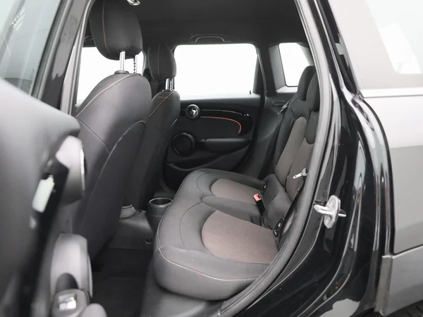 MINI One (2022) — foto 4 van 39