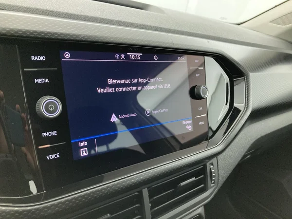 VOLKSWAGEN T-Cross (2024) — foto 8 van 36
