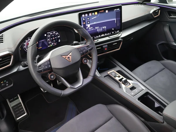 CUPRA Leon (2025) — foto 5 van 23
