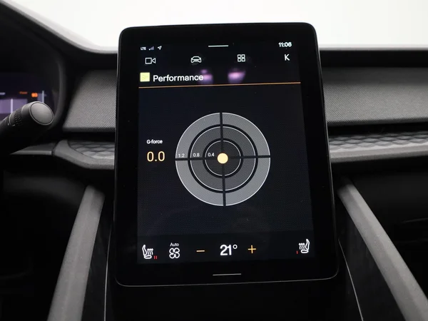 Polestar 2 (2023) — foto 19 van 41