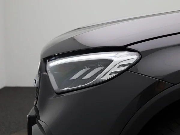 Mercedes-Benz GLC (2025) — foto 8 van 48