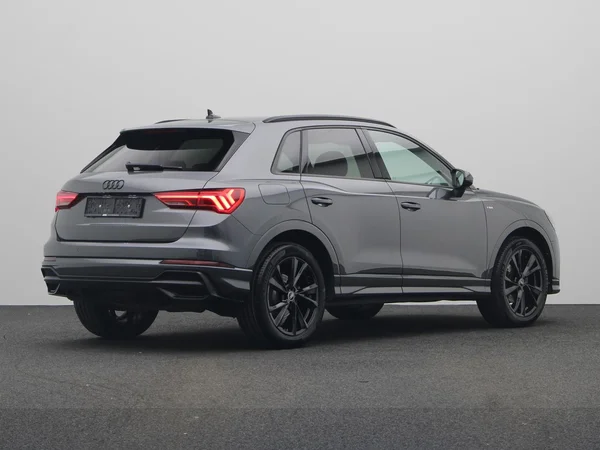 AUDI Q3 (2019) — foto 12 van 22