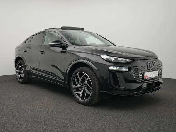 AUDI Q6 Sportback e-tron (2025) — foto 12 van 34