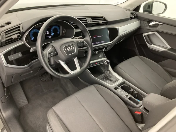 AUDI Q3 (2022) — foto 6 van 36