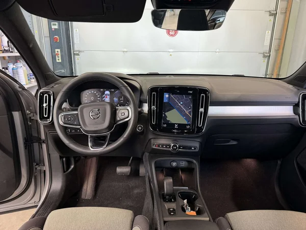Volvo XC40 (2022) — foto 2 van 21