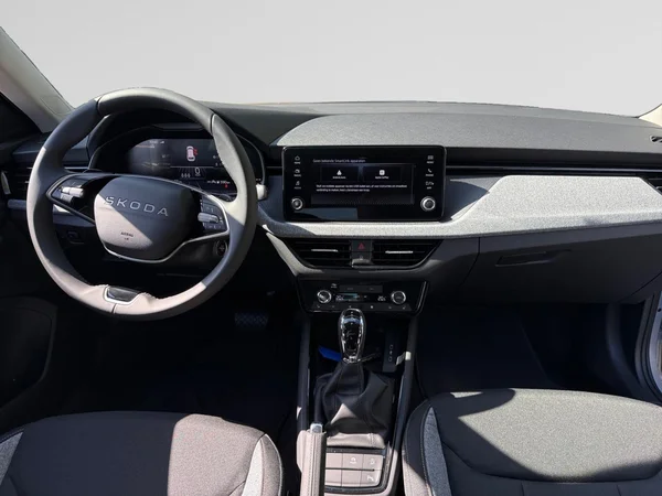 SKODA Kamiq (2026) — foto 2 van 24