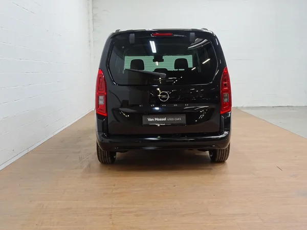 Opel Combo Life (2024) — foto 17 van 18