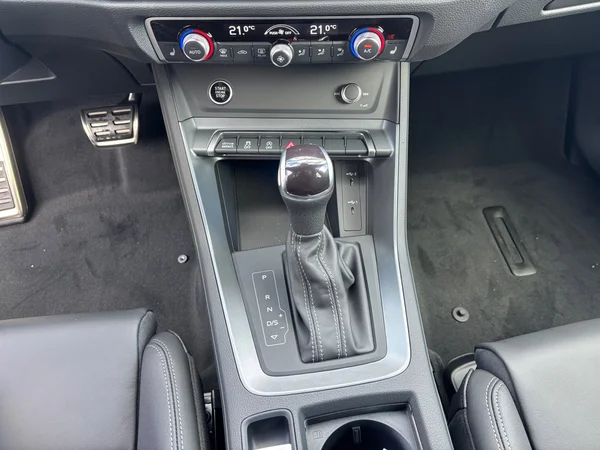 AUDI Q3 Sportback (2025) — foto 3 van 20