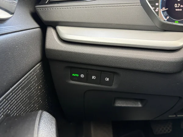 SKODA Octavia Combi (2024) — foto 7 van 22